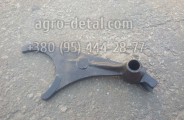 Вилка 151.37.228-2 включения заднего хода коробки Т-151